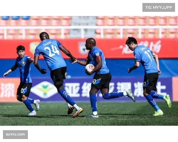 翟肇宇后卫线表现稳定 大连鲲城防守核心球员